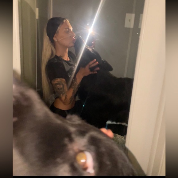 Meet your Posher, Vee ; Maker of Veil 💎 - Picture 13 of 13